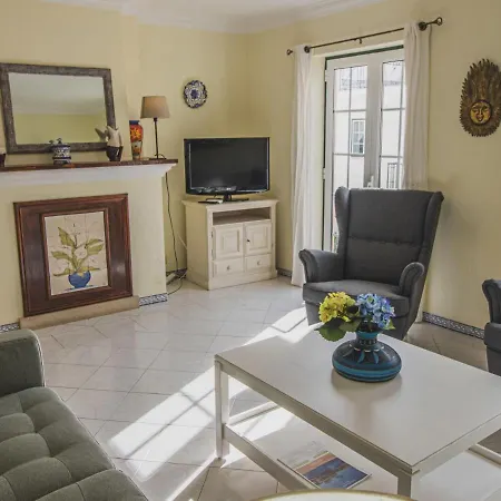 Appartement Beautiful Three Bedroom In The Old Village
